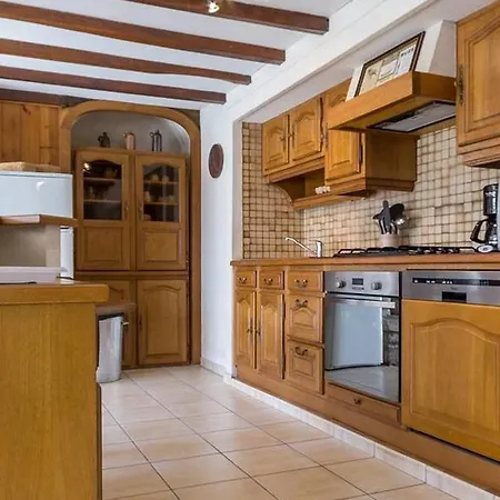 Charme Ancien Revisité : Spacieux Avec Grand Jardin, équipements Complets, Près De Guérande. - Fr-1-306-1064 *